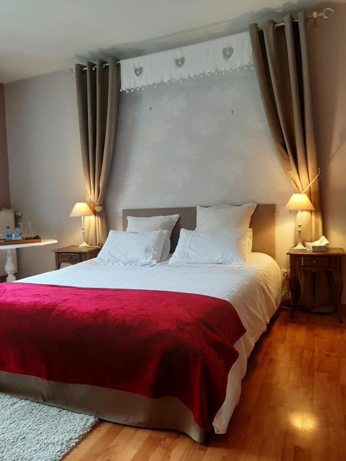 Au Fil De Lods Bed & Breakfast ภายนอก รูปภาพ