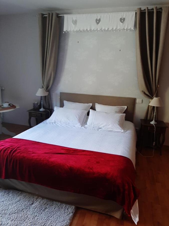 Au Fil De Lods Bed & Breakfast ภายนอก รูปภาพ