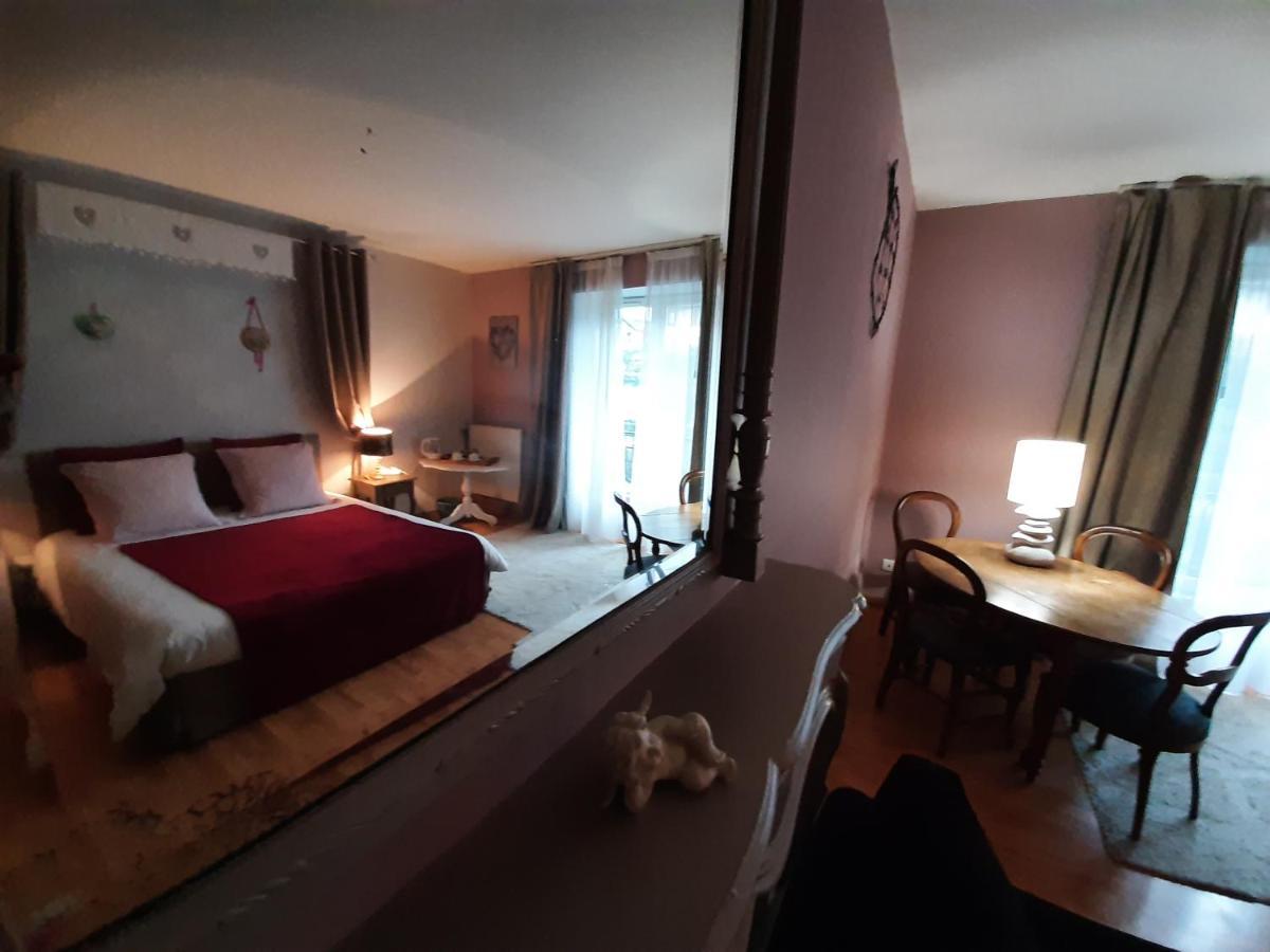 Au Fil De Lods Bed & Breakfast ภายนอก รูปภาพ